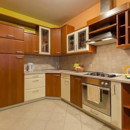 Zezy Apartman *