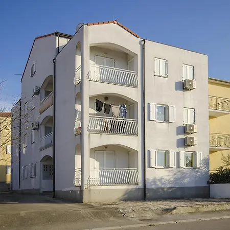 Zezy Rovinj
